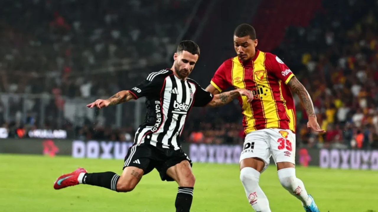 Beşiktaş İzmir’de mağlup, Göztepe 3 puanı 3 golle Aldı