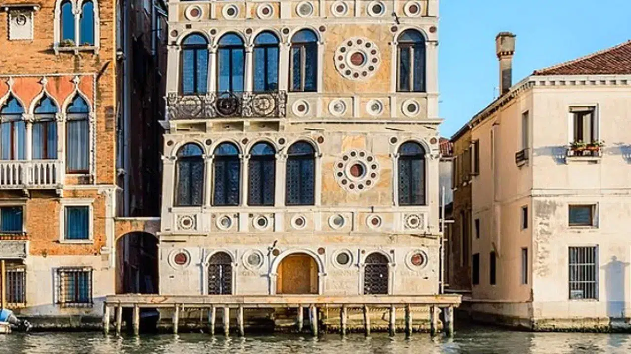 Duvarlarında trajedi var: ‘Lanetli’ saray 17,3 milyon sterline alıcı arıyor