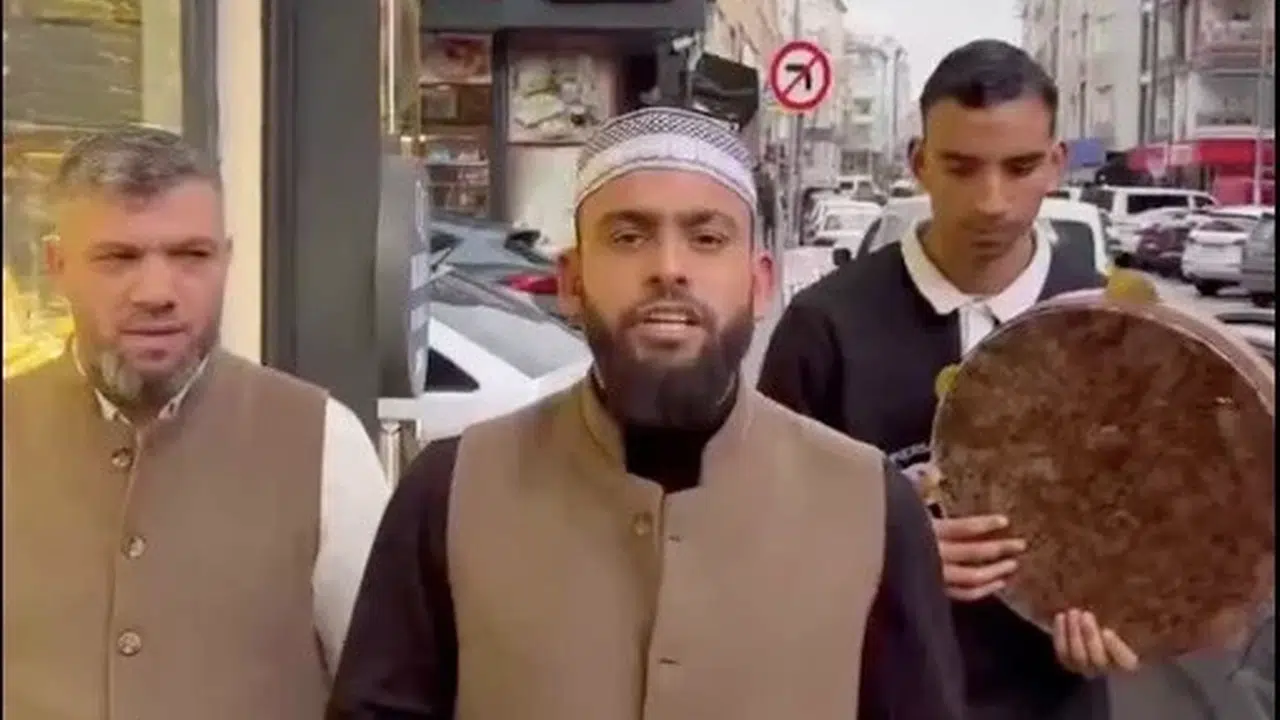 Celal Karatüre hayatı, aslen nerelidir, İlahi performanslarıyla dikkat çeken Celal Karatüre hakkında merak edilenler