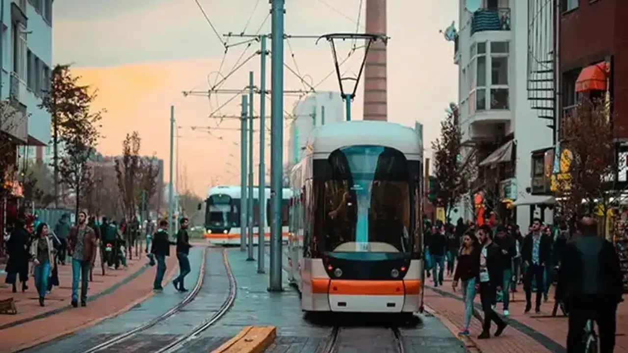 Eskişehir iptal edilen OGÜ-SSK Tramvay seferleri: Bu gece sakın durağa gitmeyin!