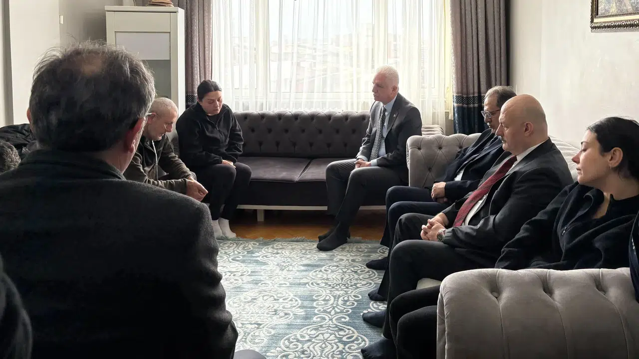 İstanbul Valisi Davut Gül’den acılı aileye taziye ziyareti: Atlas Çağlayan bir kez daha anıldı...