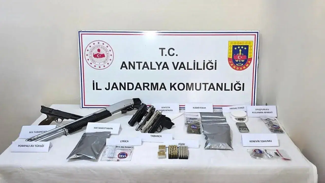 Uyuşturucu tacirlerinin oyununu jandarma bozdu: Antalya'da şüpheliler bir bir yakalandı