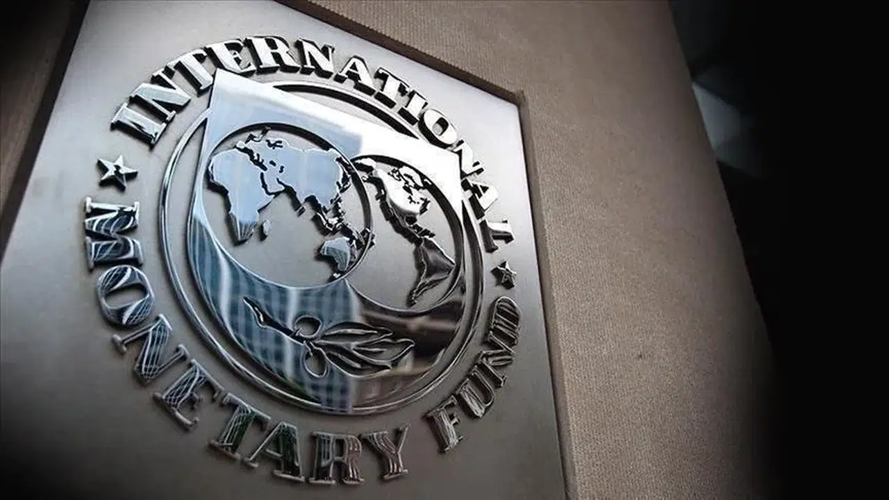 IMF Türkiye tahminini 3,7'den yüzde 4,2'ye yükseltti