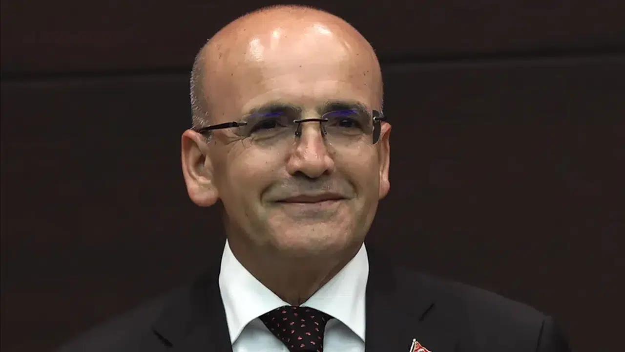 Mehmet Şimşek: 'İhracat ve turizm cari dengedeki iyileşmeyi destekliyor'