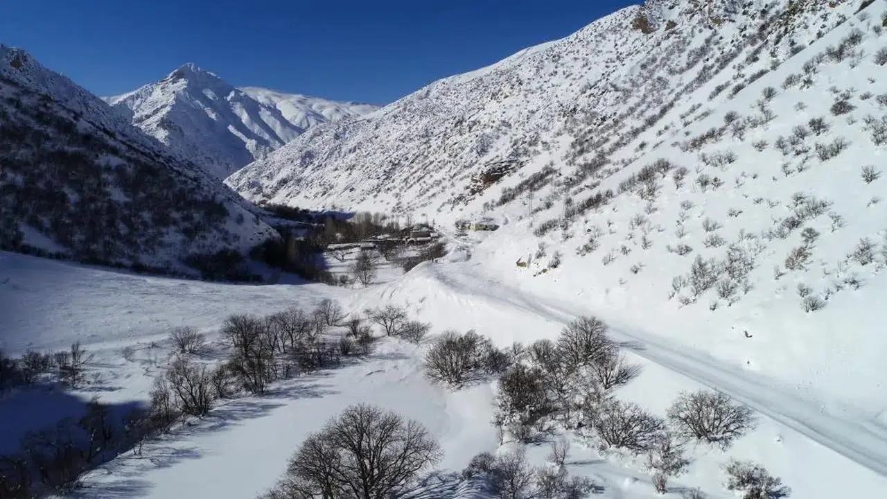 Van’da hayat durdu: Çatak yolu 4 gündür ulaşıma kapalı!