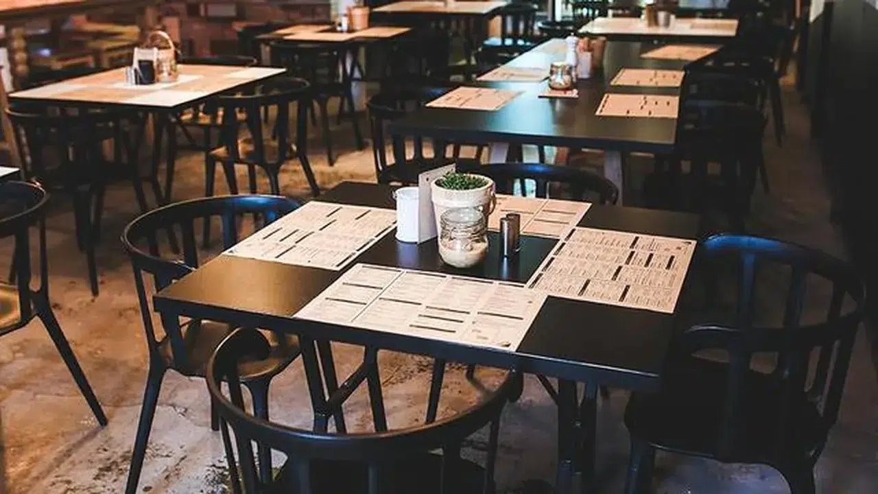 Restoranlarda servis ücreti kalktı mı, kuver nedir, masa ve kuver ücreti alınacak mı?