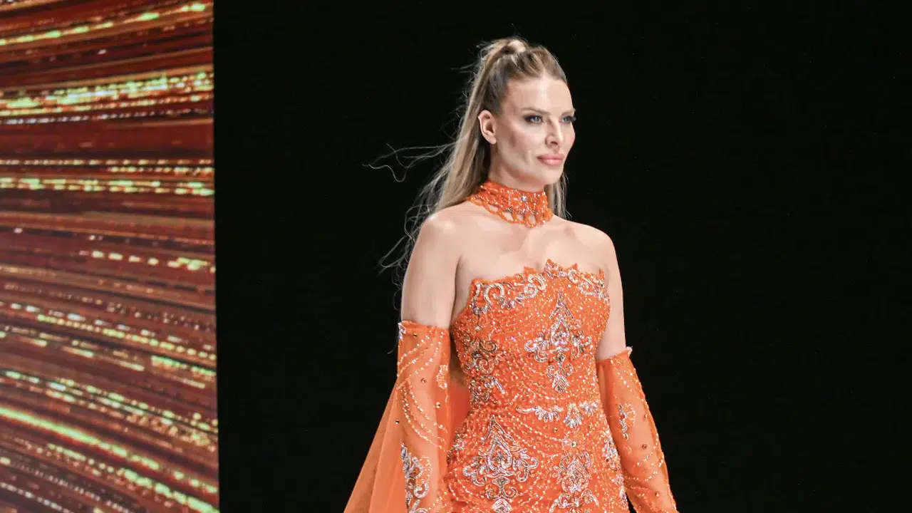 Simge Tertemiz yıllar sonra podyumda! Geri dönüşe büyük alkış