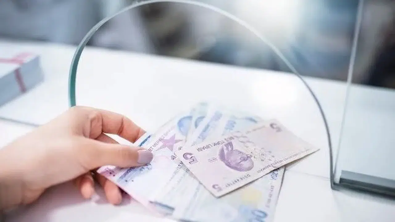 Emekli maaşı zammı son dakika: 16 bin ve 17 bin alanlar dikkat: Hesaplara yatacak para değişti