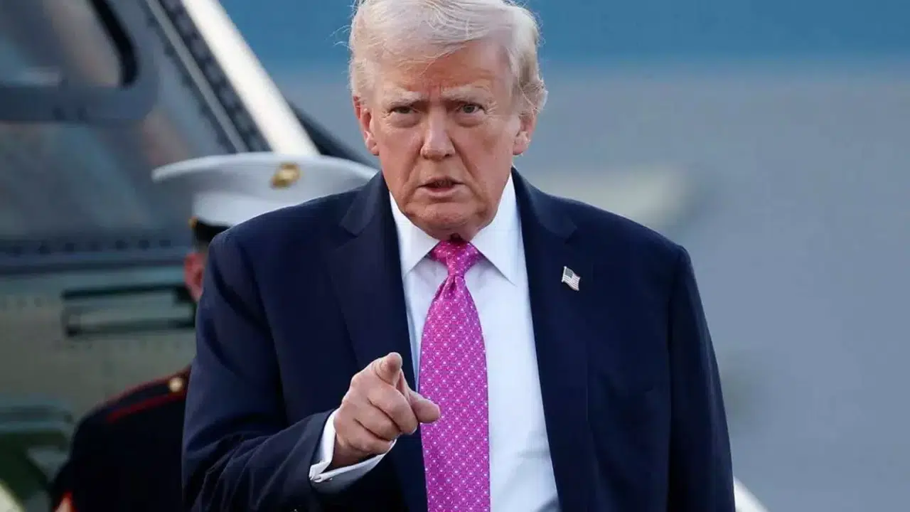 Trump’tan Grönland çıkışı: Rusya ve Çin tehdidinin altını çizdi!