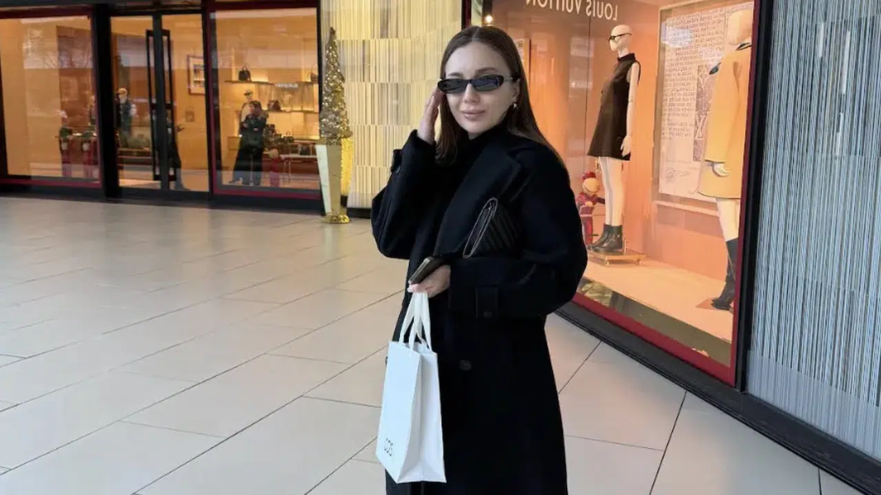 Damla Sönmez tatilden döndü, alışverişe gızlı başladı