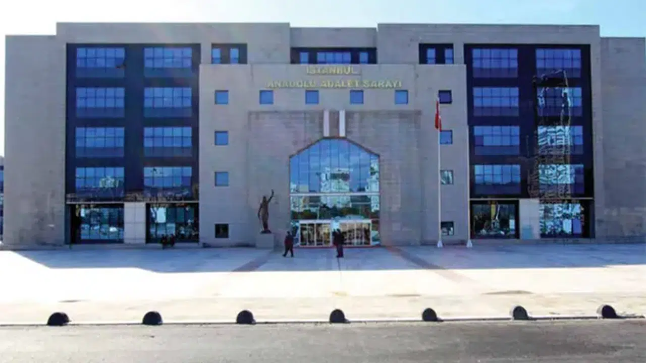 Son dakika skandalı: İstanbul Kartal adliyesinde savcı, hakimi vurdu!