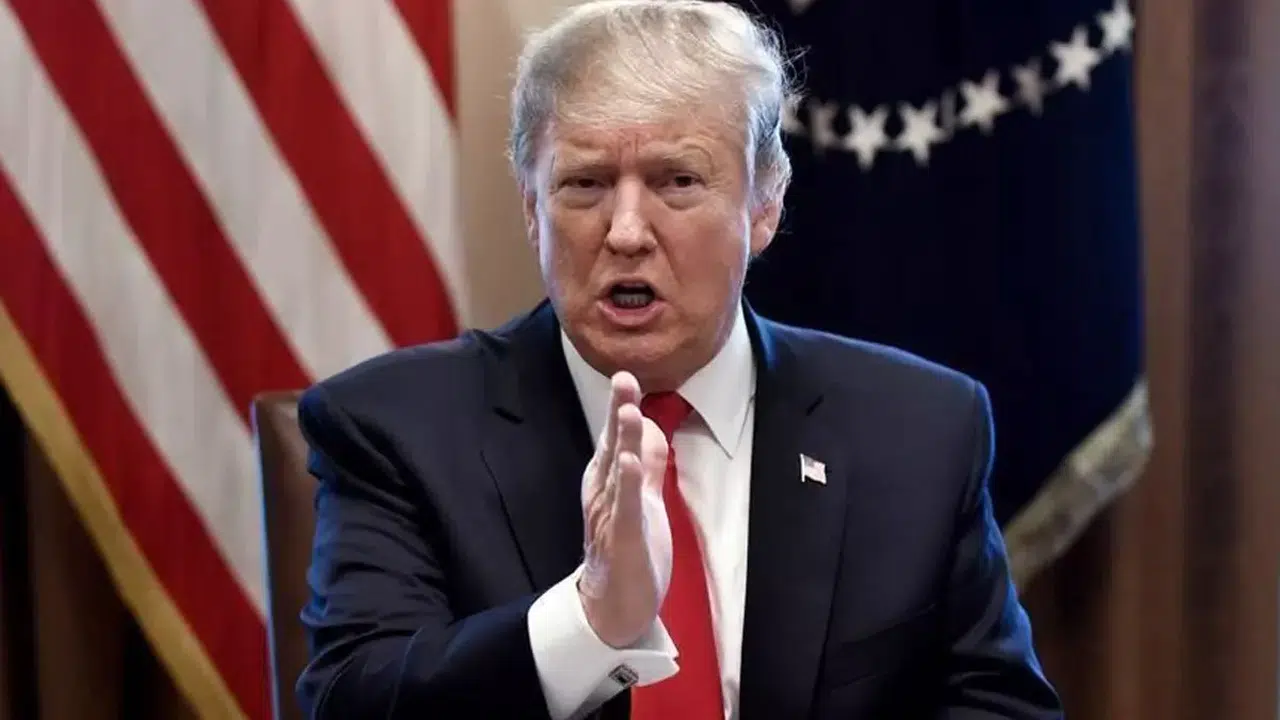 Trump’tan sert çıkış: Küba muhtemelen hayatta kalamayacak!