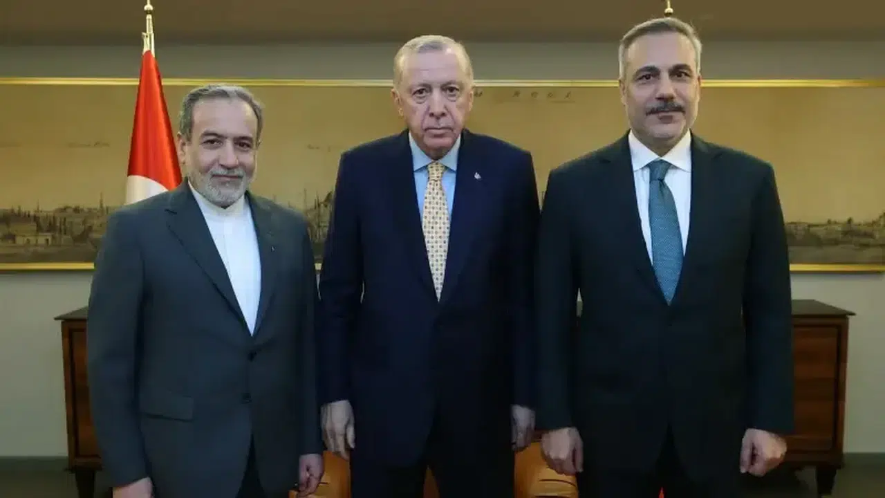 Cumhurbaşkanı Erdoğan’dan kritik kabul: Arakçi ile İstanbul’da önemli temas sağlandı