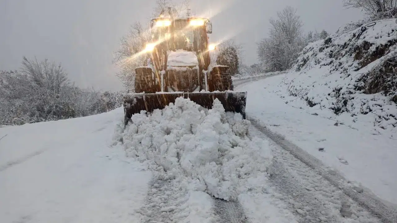 Ordu’da yüksek rakımlarda kar 1 metreyi buldu, ekipler seferber oldu!