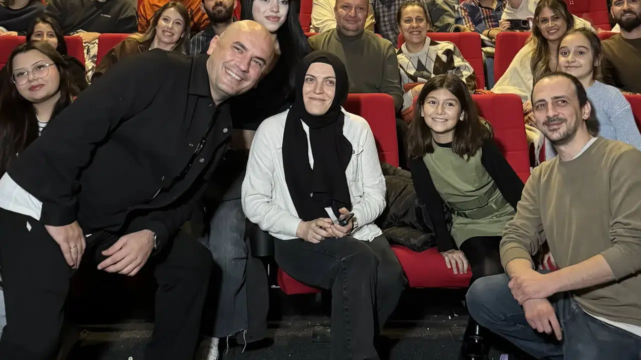 Giray Altınok ve Kerem Özdoğan’ın yeni filmi ‘D.I.S.C.O.’ zirveye oturdu!