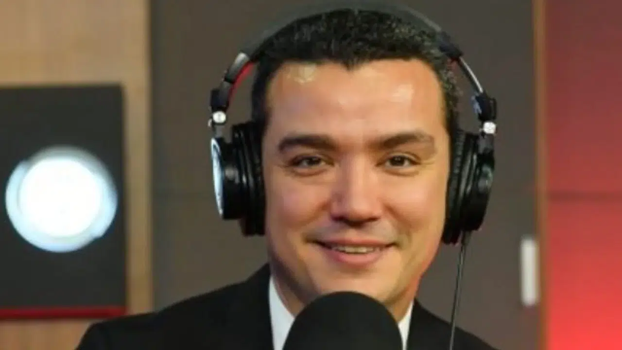 Açıl Sezen biyografisi: Aslen nereli, kaç yaşında, ne mezunu, ne iş yapar, nerelerde çalıştı, evli mi, çocuğu var mı, eşi kim? Ekonomi haberciliğinde güvenin ismi