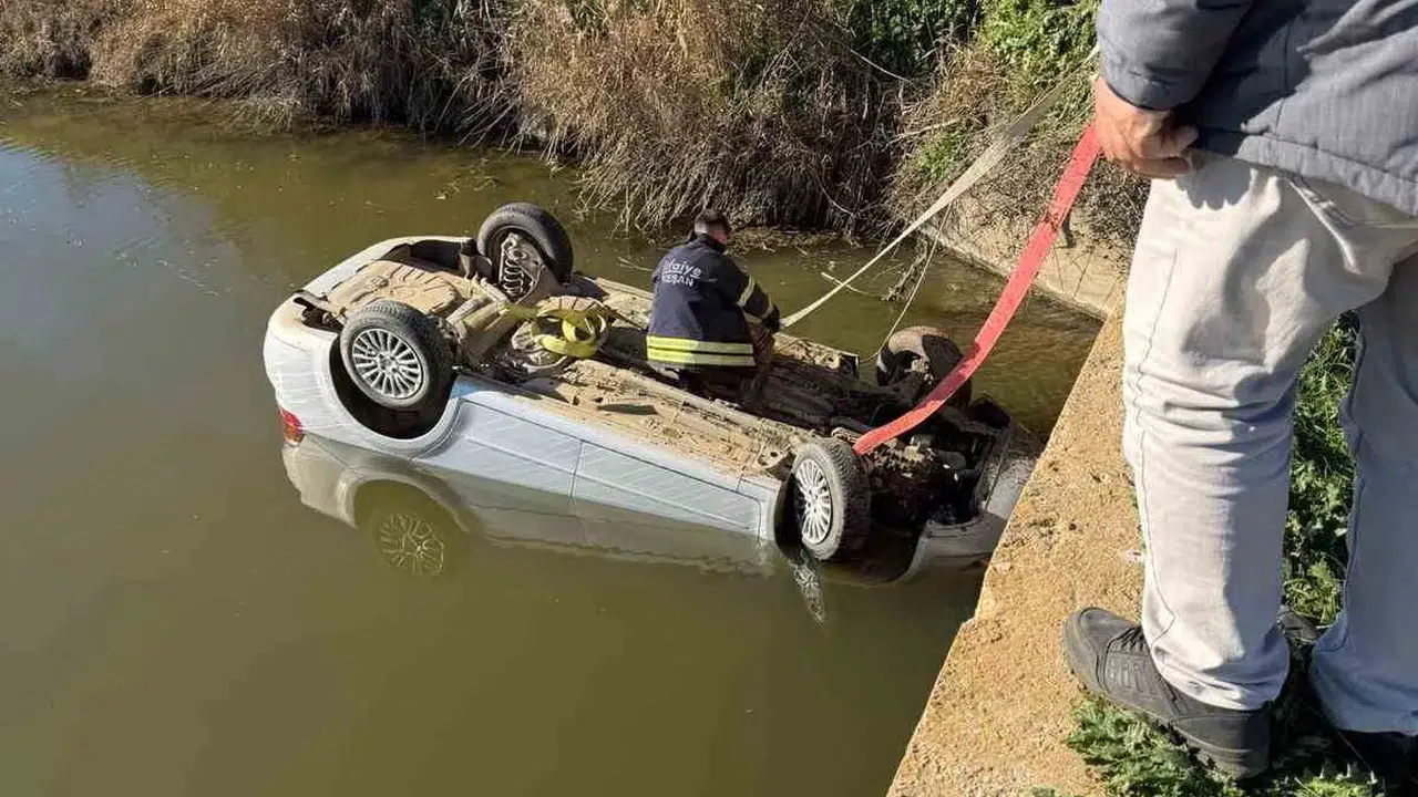 Keşan’da viraj değil ölüm aldı... Sulama kanalına uçtu, kaderine terk edildi!