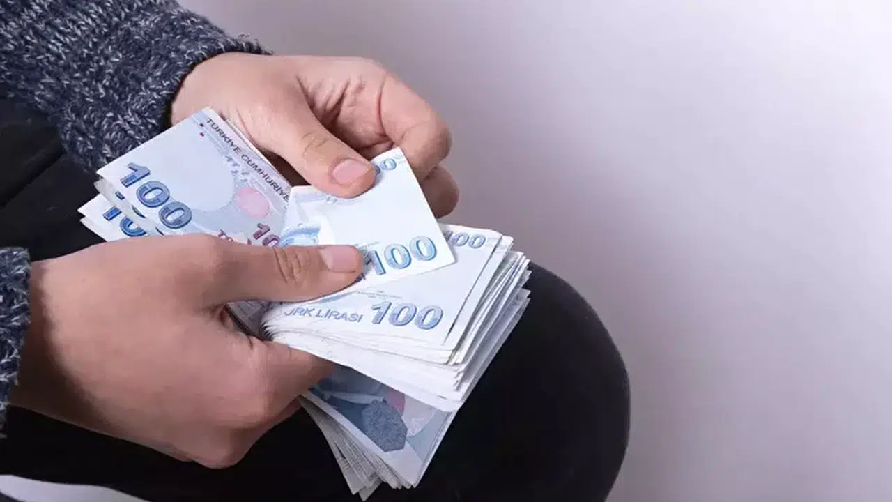 En düşük emekli aylığı 20 bin TL oldu mu, zamlı SGK ne zaman ödenecek, maaş farkları banka ve PTT’den nasıl alınacak?