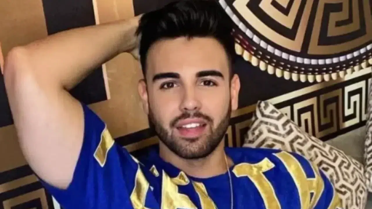 Taha Özer kimdir? Kimin çocuğu, babası kim ve ne iş yapıyor? Müzik kariyeri ve diskografisi