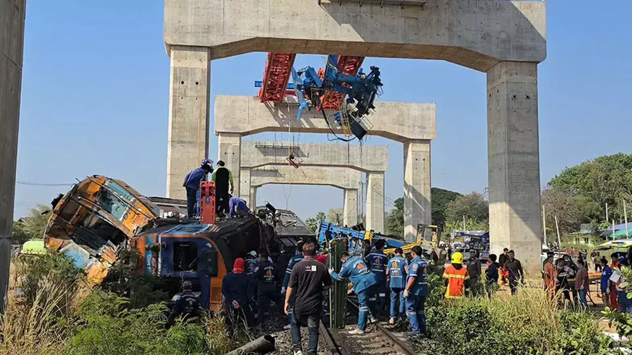 Tayland’da bir günde iki vinç kazası: 2 ölü, 5 yaralı!