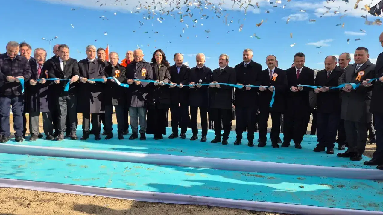 Bakan Uraloğlu: Türkiye Yüzyılı’nda dev adım, Ankara-Samsun arası 2,5 saate düşüyor!