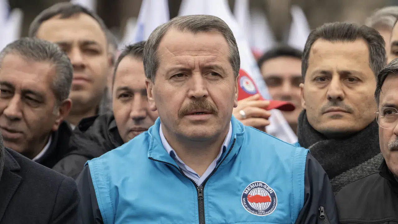 Memur-Sen'den ücret reformu çağrısı