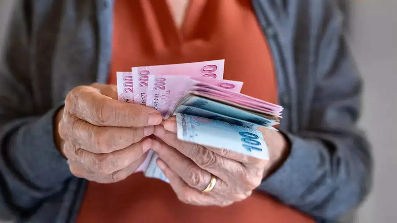 Emekli maaşları yükseliyor: AK Parti’den yeni kanun teklifi yolda!