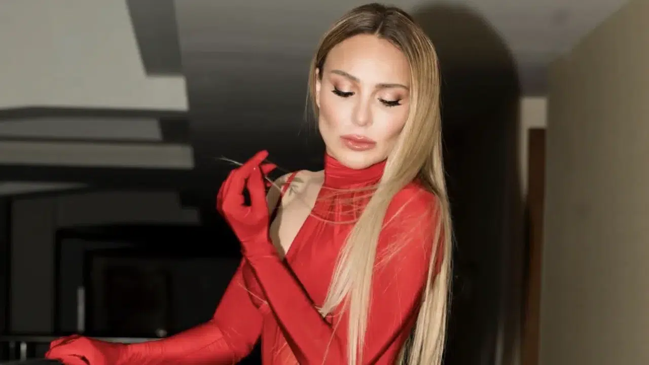 Kırmızı elbisesi olay yarattı: Ziynet Sali’den sahneye damga vuran stil
