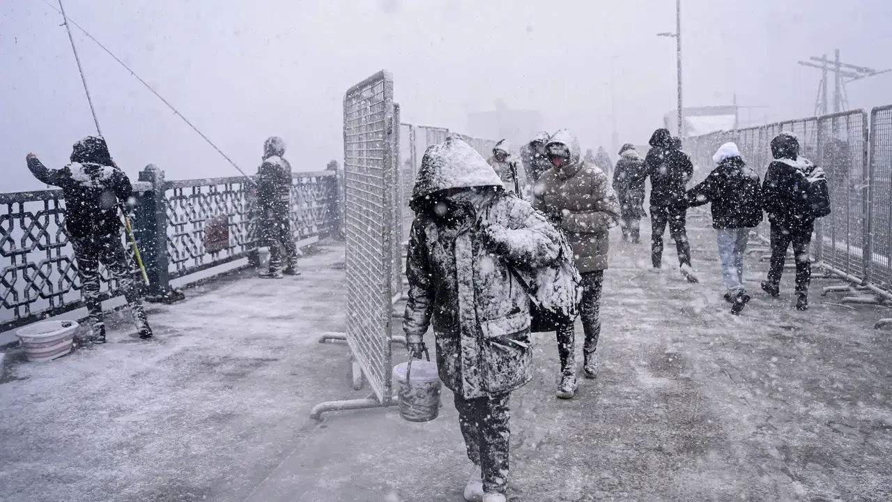 AKOM'dan İstanbul için kritik uyarı... Kar ve sağanak geliyor!