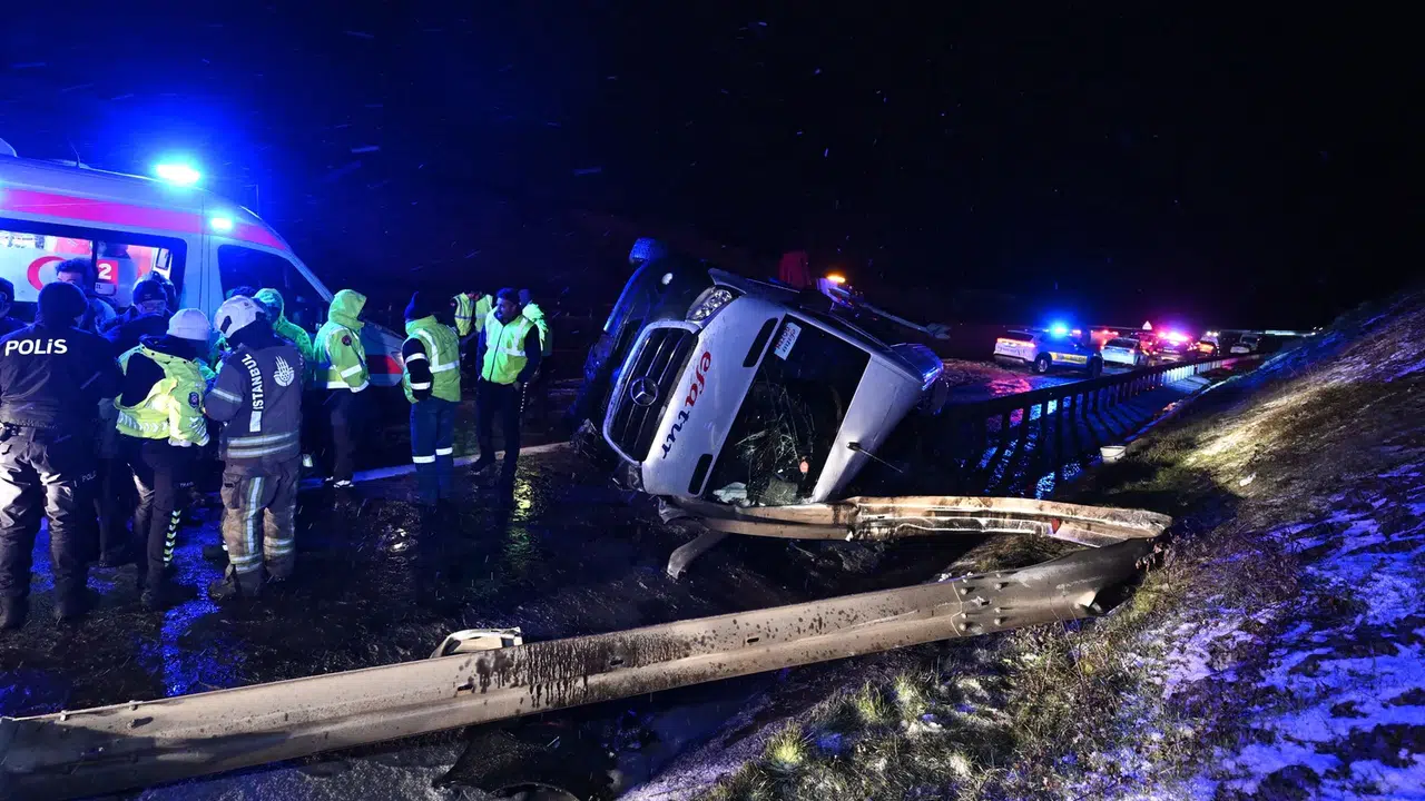 Kuzey Çevre Otoyolu’nda can pazarı! Kar yağışı kazayı beraberinde getirdi