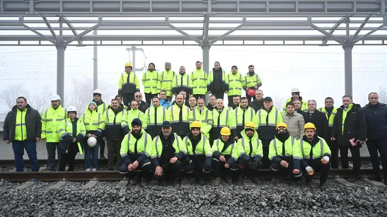 KONYARAY Banliyö Hattı'nda ray birleştirme kaynak programı gerçekleşti