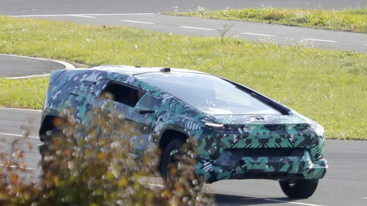 Krallığın yeni elektrikli markası ilk kez görüntülendi: Tasarımı dikkat çekti