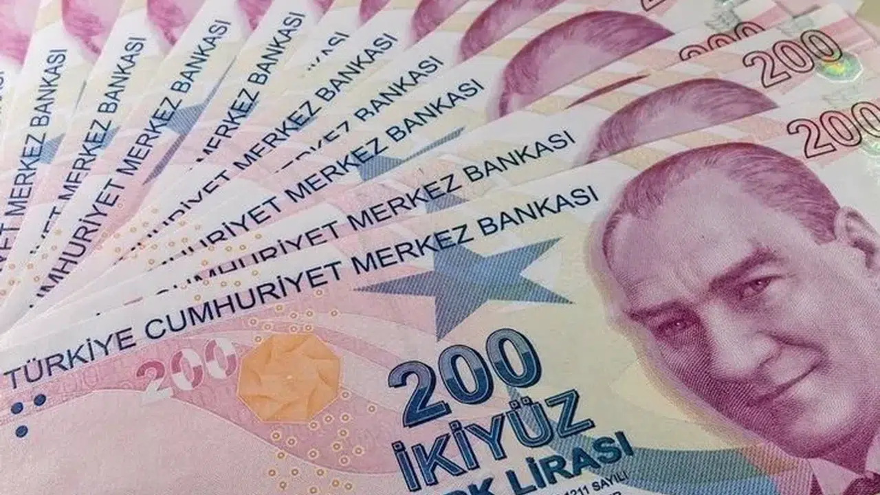 Resmi Gazete'de yayımlandı: 2026 en düşük emekli maaşı ne kadar, farklar ne zaman yatacak?