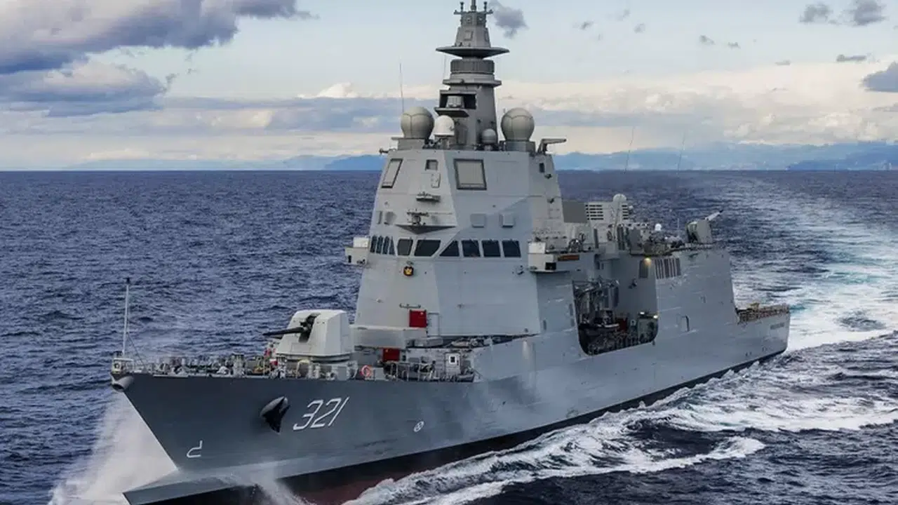 Denizlerdeki yeni güç: Çok maksatlı savaş oyuncusu görevine başladı