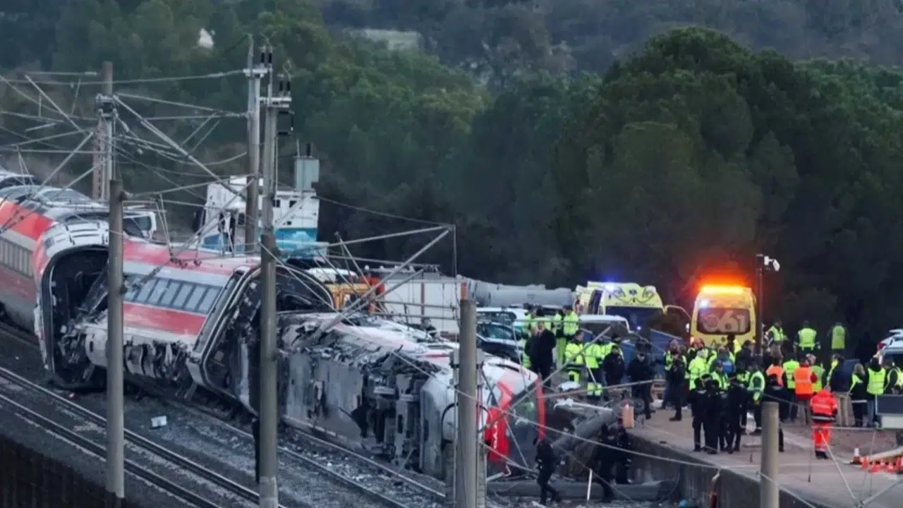 İspanya şokta: 39 can kaybının yaşandığı tren kazasında ulusal yas ilan edildi