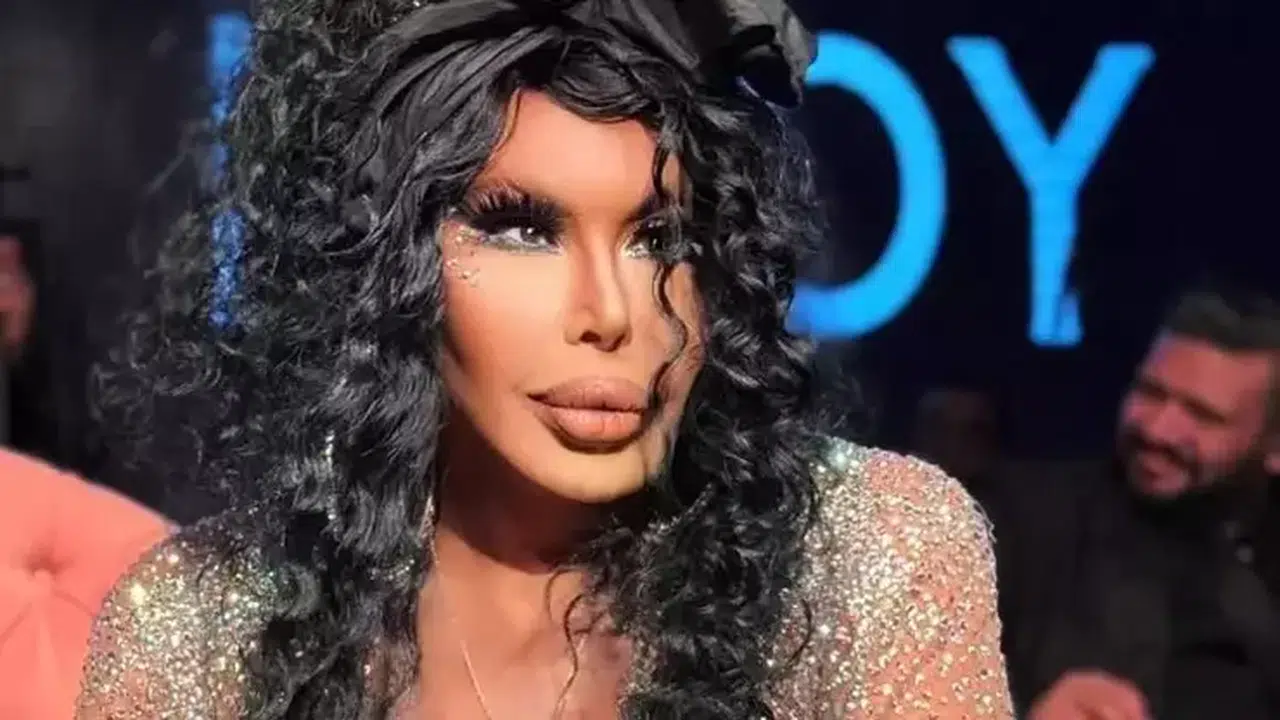 Bülent Ersoy’un gerçek soyadı ne, Ersoy soyadını Müjdat Gezen mi verdi, sahne adı nasıl değişti?