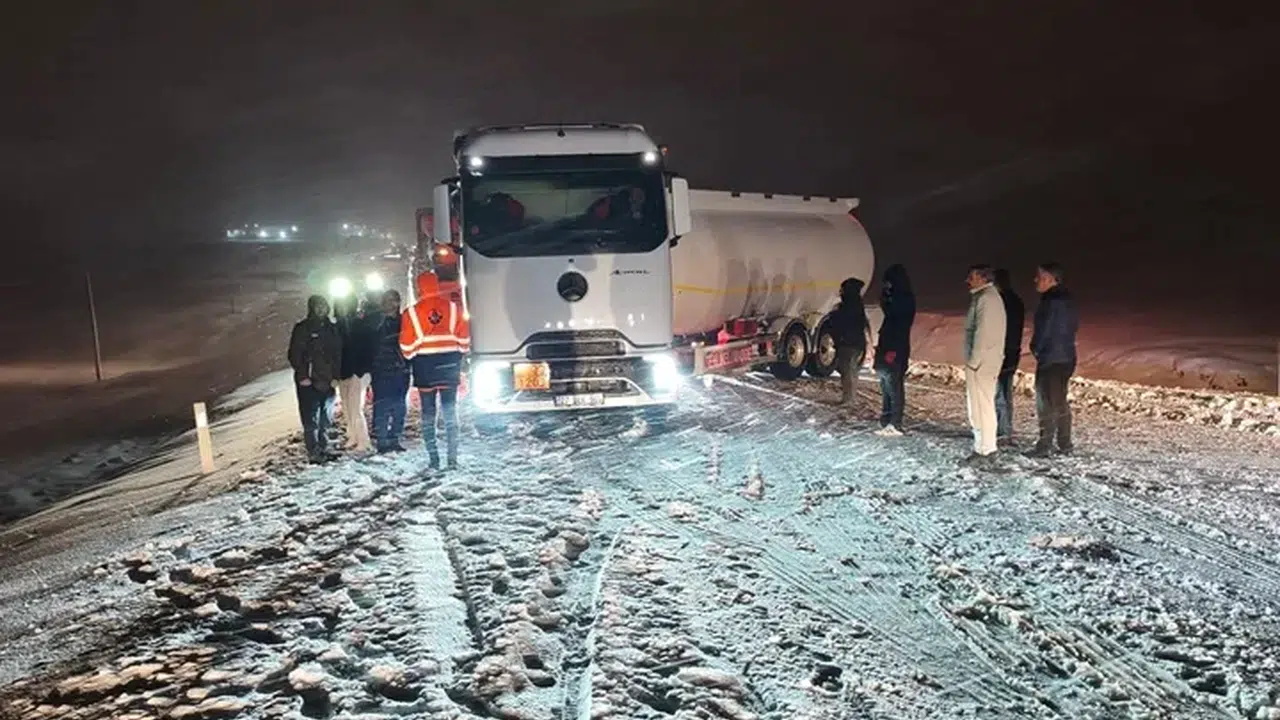 Gaziantep yolu kapalı mı? 23 Ocak 2026 Nurdağı-Gaziantep otoyolu ve devlet yolu son durum