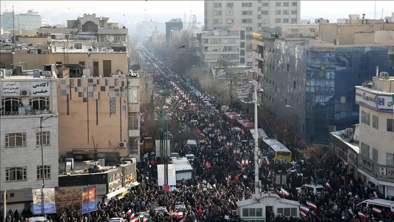 İran’da kaos derinleşiyor...Sokak olaylarında ölü sayısı 6 bin 563’e çıktı!