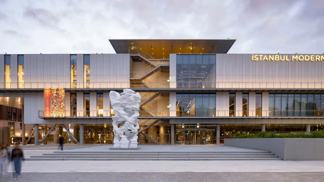 İstanbul Modern’de hangi filmler ne zaman ücretsiz? 15–22 Ocak sinema gösterim takvimi ve bilet detayları