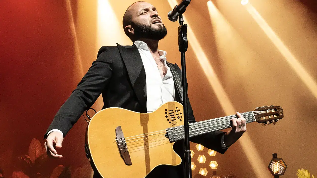 Berkay'dan İstanbul'da kapalı gişe başlangıç