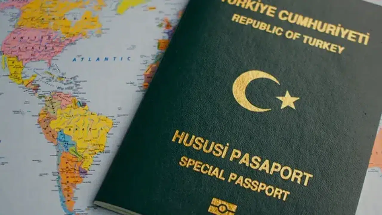 Beklenen haber geldi! O kesime 15 yıl şartıyla yeşil pasaport yolu