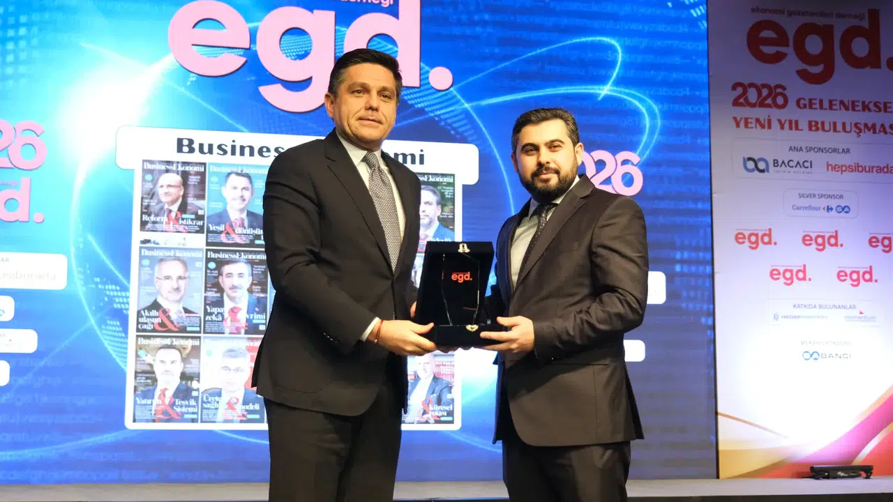 BusinessEkonomi'ye EGD'den plaket