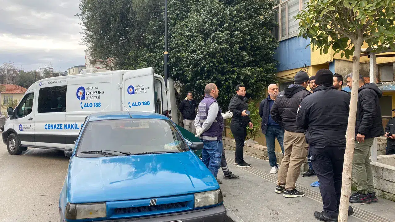 Antalya'da aile katliamı: Gözünü bile kırpmadan kızını hayattan kopardı!