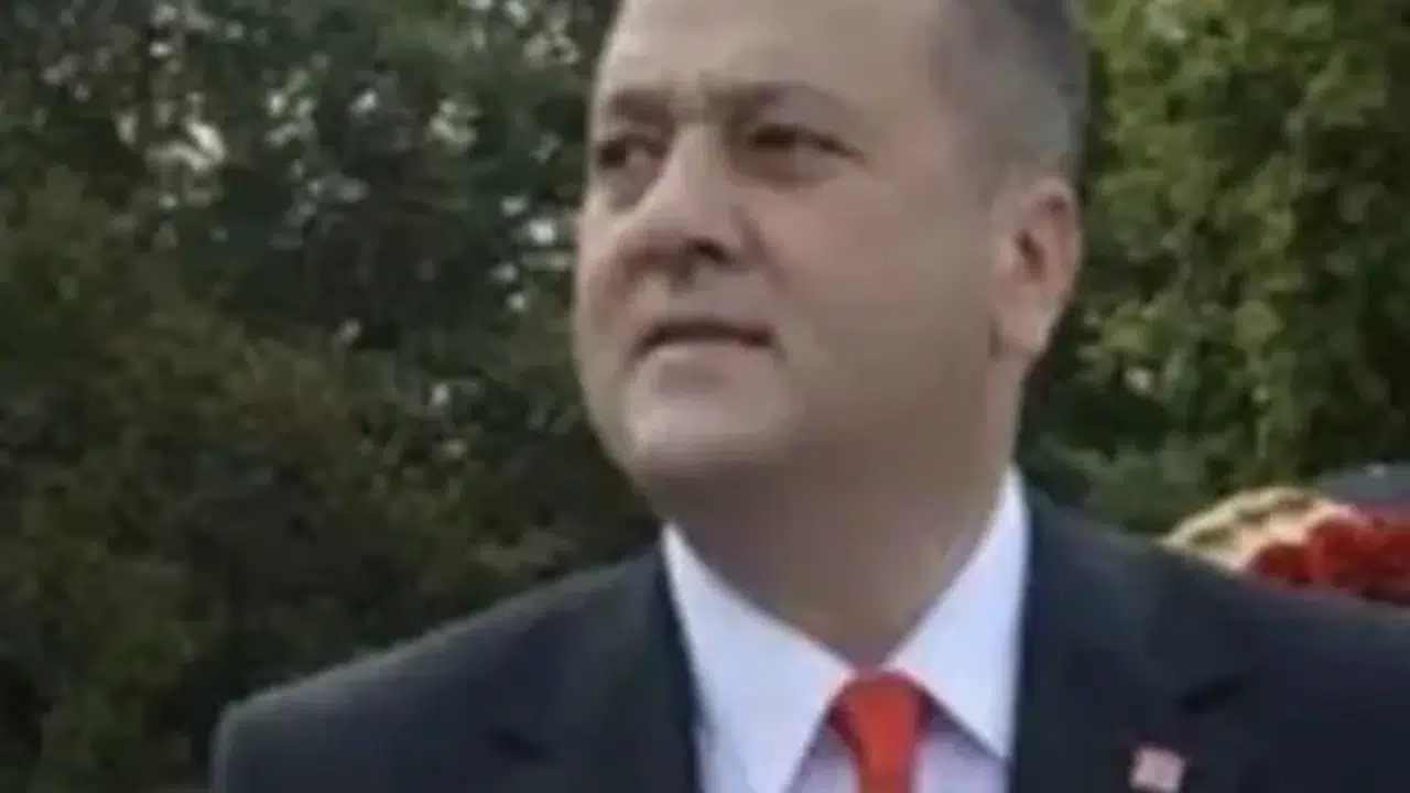 Burak Ulamışlı kimdir, kaç yaşında, evli mi, hangi partiden? Çeşmealtı Limanı’ndaki sır olay