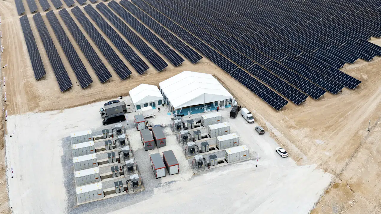 Enerjide yeni dönem: Türkiye’nin ilk depolamalı GES’i açıldı