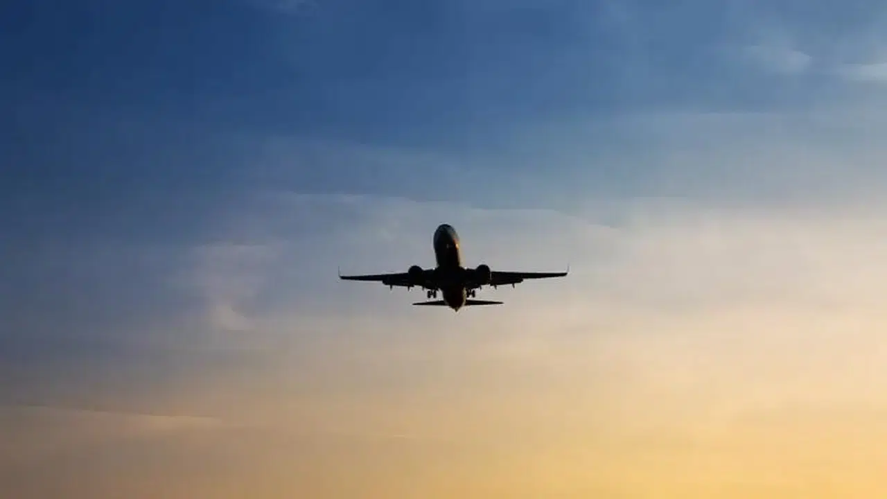 Sabiha Gökçen’de hava engeli... Uçuşlarda yüzde 15 iptal, yolculara uyarı yapıldı!