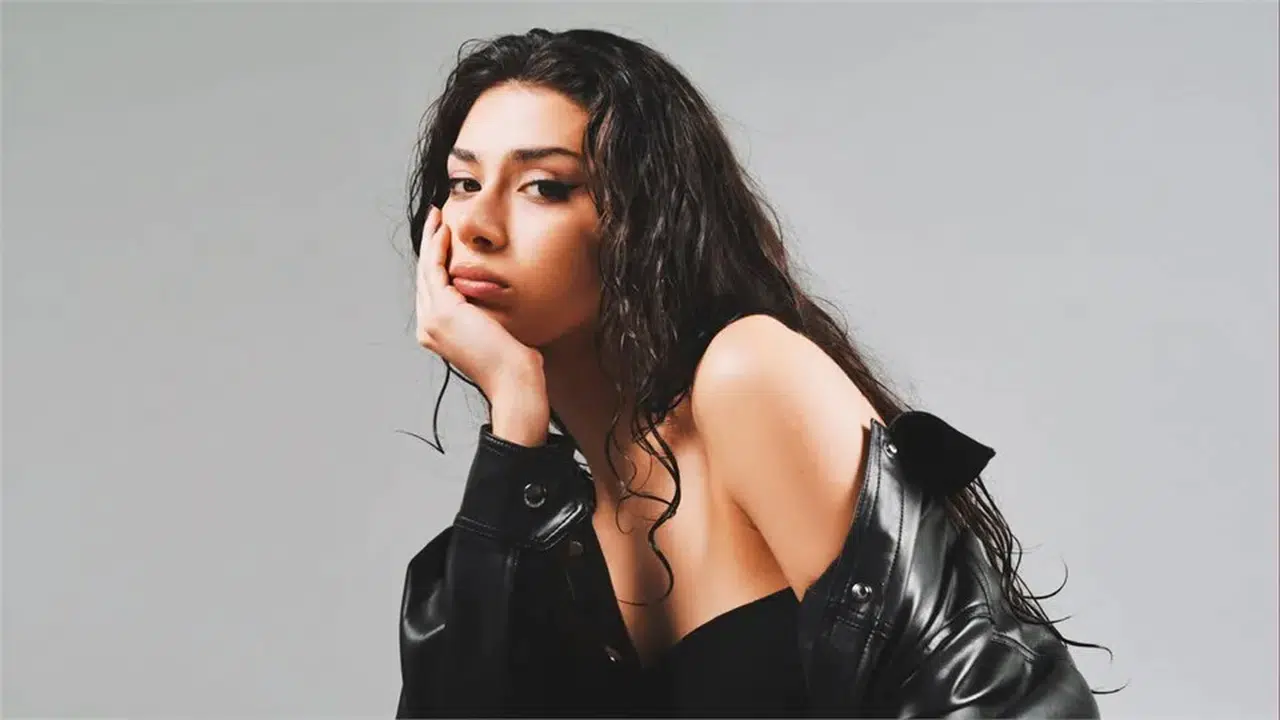 Mert Yazıcıoğlu ile aşk iddiasıyla gündemde: M Lisa hayatı, gerçek adı ne, nereli ve eğitimi ne?