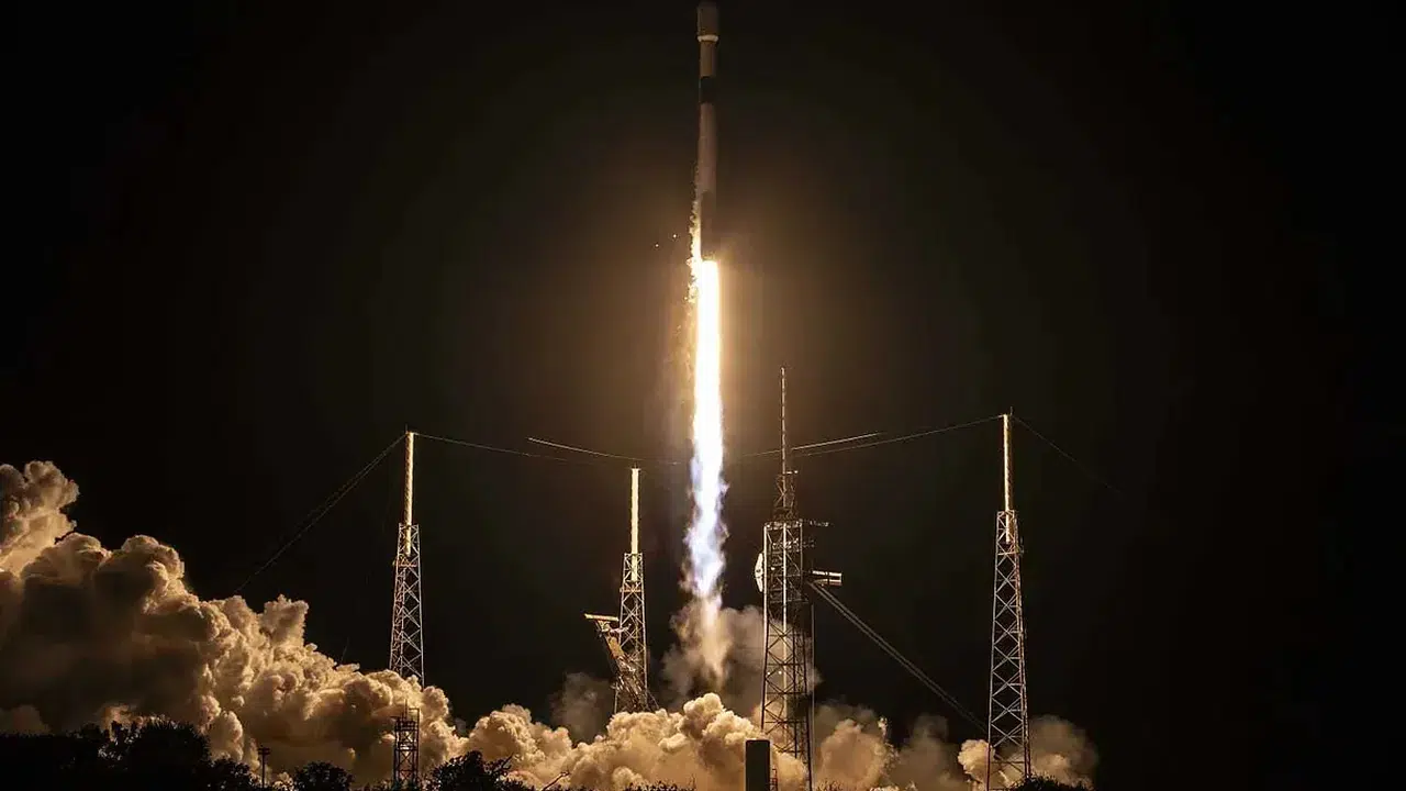 Uzayda beklenmedik an: İspanyol askeri uydu çarpışmaya karıştı!