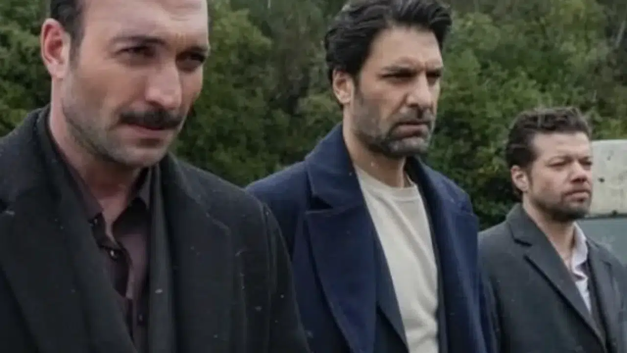 Eşref Rüya 30. bölümde Eşref Dinçer'i öldürdü mü, Fırat Koral kim? Dizide büyük sır açığa çıktı