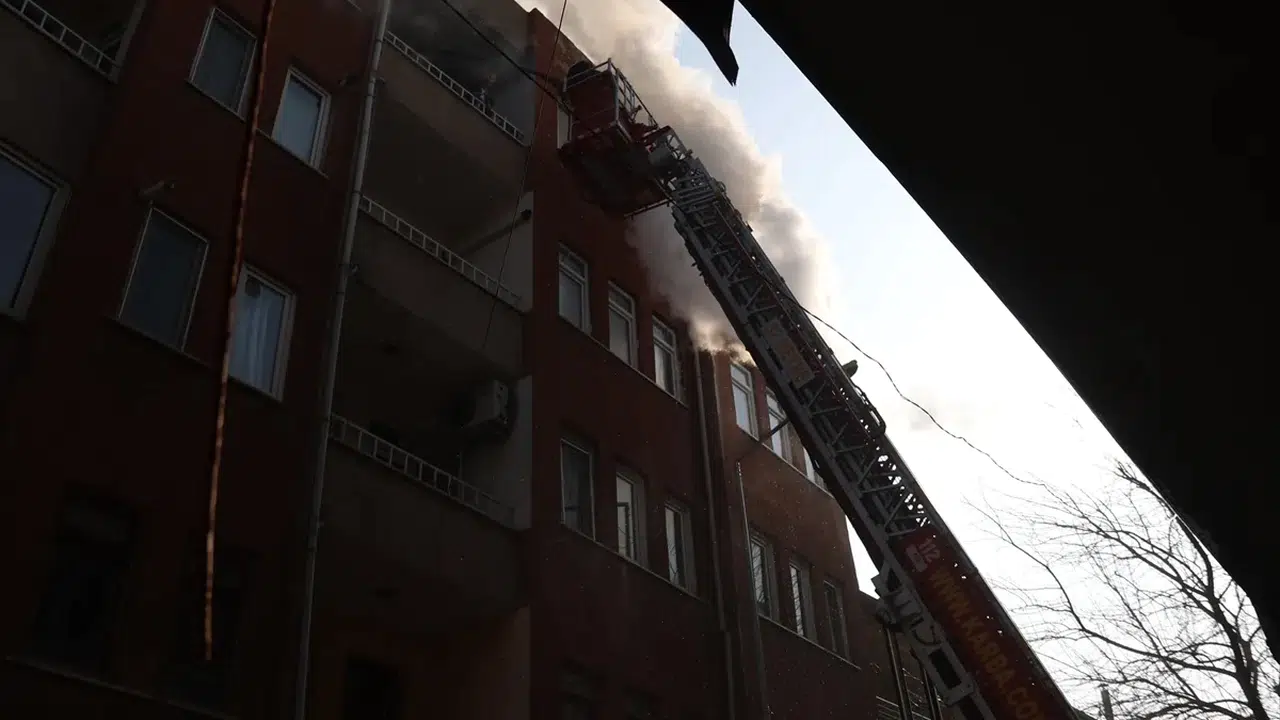 Iğdır’da peş peşe yangın paniği! Ev küle döndü